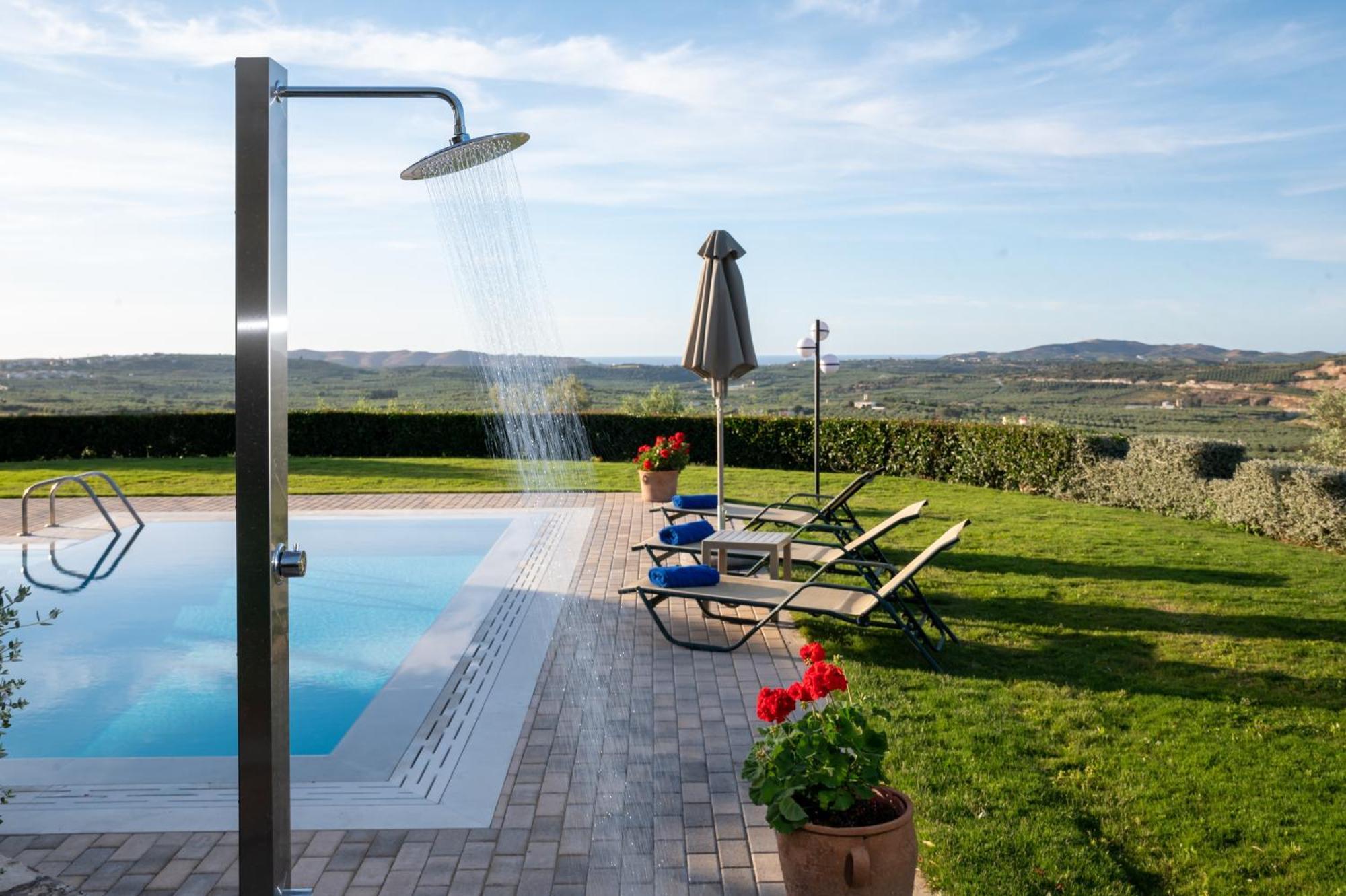 Villa Elisabeth Perama  Exteriör bild